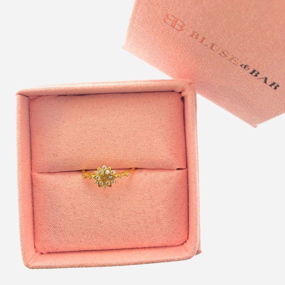 Women’s Blush & Bar Gold Sophia Snowflake Ring